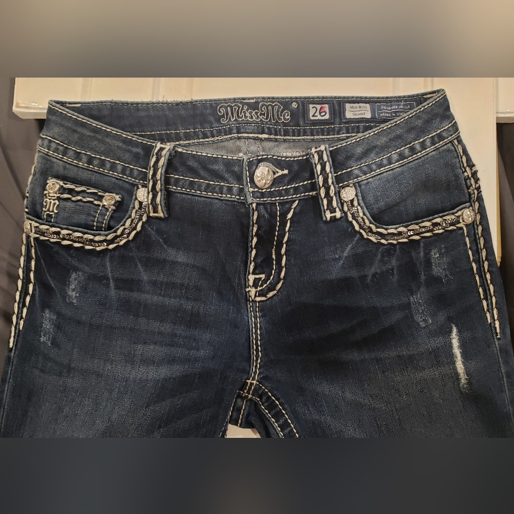 Miss Me Skinny jeans are in great condition...just not for my body type.